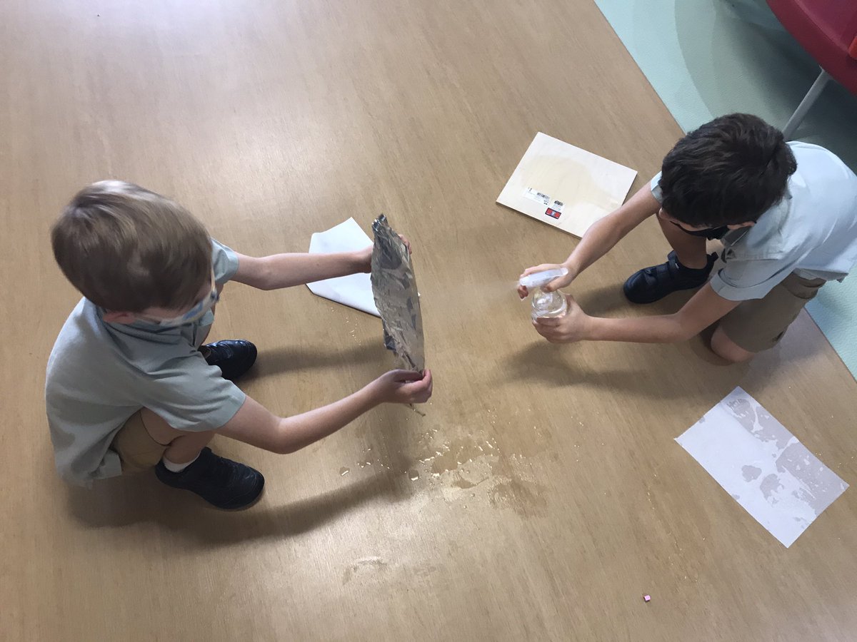ArborYear2's tweet photo. We have had great fun testing how heavy, strong and waterproof materials are! #2E #arborprojects @ArborDubai https://t.co/0cliYh821O