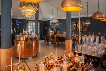 SandtonTourism's tweet photo. Enter on our FB page to win a #GinSchoolExperience for 2 adults at the @Inverroche Gin School @IndabaHotel, valued at R895 per person. No u/18. Prize valid for public events only. #SandtonTourism #winner #WorkStayPlayShop #Inverroche #GinSensorium #GinSchoolIndaba #GinMasterclass https://t.co/pYynQA5wmD