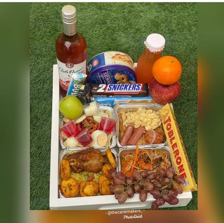 thecanemakers's tweet photo. You want to make food tray for your customers?
Why not buy this wicker and pine tray from us๐๐๐๐
#TCMMadeit #breakfasttray #wickertray #pinetray #foodvendor #foodtray https://t.co/gVL18dZLlZ