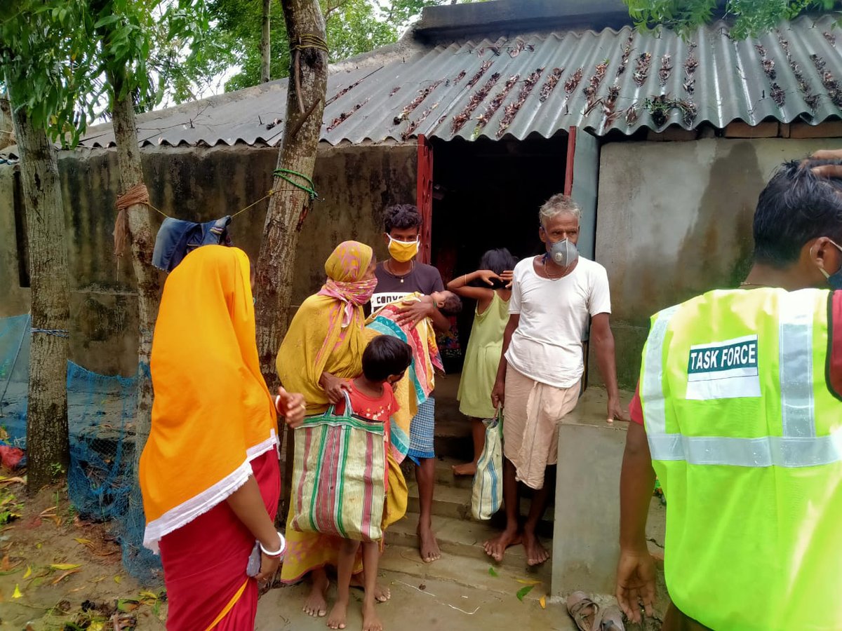 ChildFundIndia's tweet photo. Trained by @ChildFund in Child-Centered Disaster Risk Reduction #CCDRR, the #taskforce has started the early warning dissemination in villages and is helping the authorities in evacuation and shelter management for the residents to safety. #CycloneYaas #Cyclone https://t.co/cJD7ETEMDQ