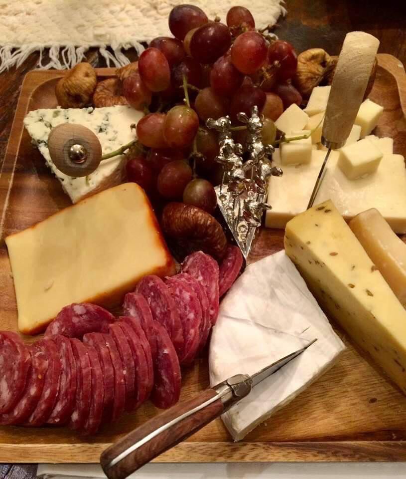 There’s no such thing as too much cheese.🧀🧀🧀

Have a FAT  Tuesday everyone.❤️😘🍷