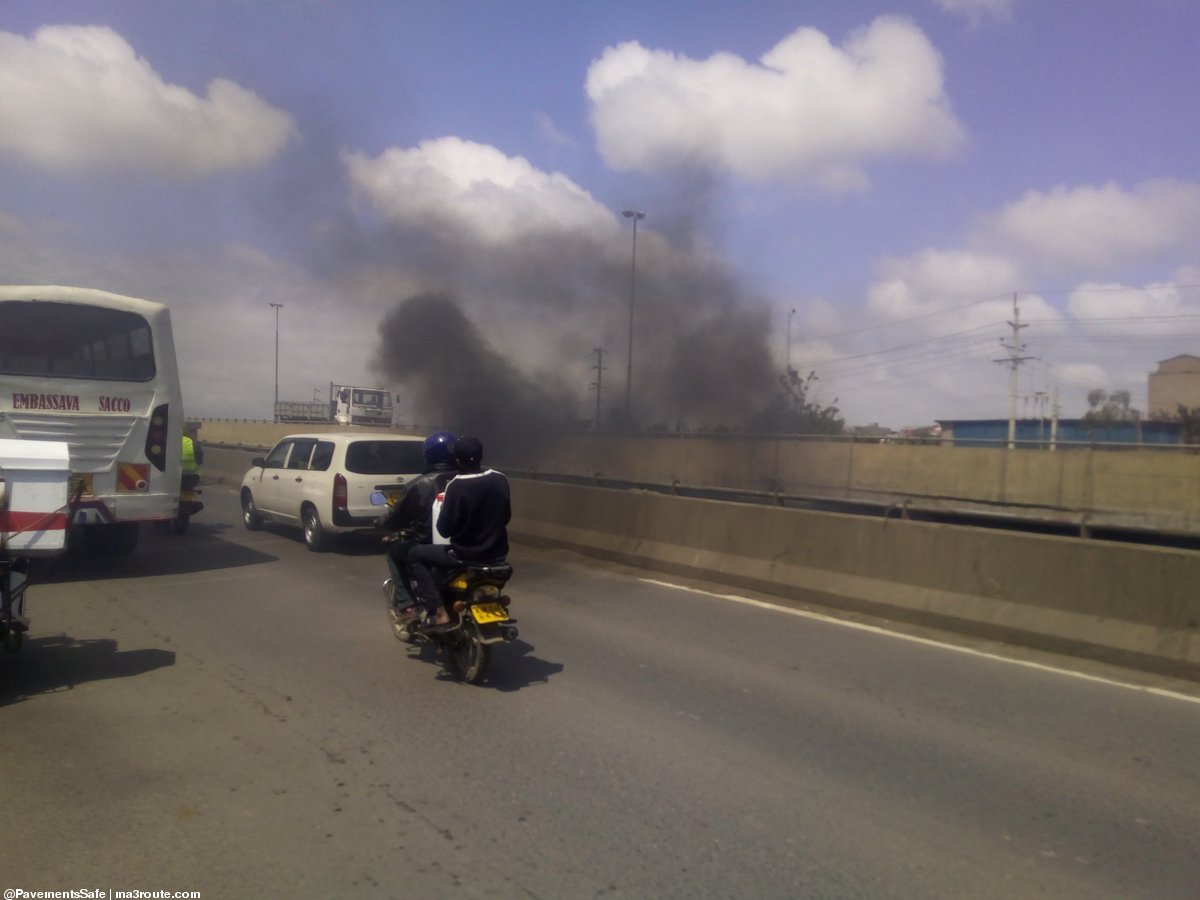 a3Route's tweet photo. 13:29 @NemaKenya @NMS_Kenya kindly stop these streetboys under former Tajmall mall bridge from burning tyres as seen today AM time.They are really messing up with environment thru #AirPollution. @UNEP  https://t.co/sUpuSP8xXj via @PavementsSafe