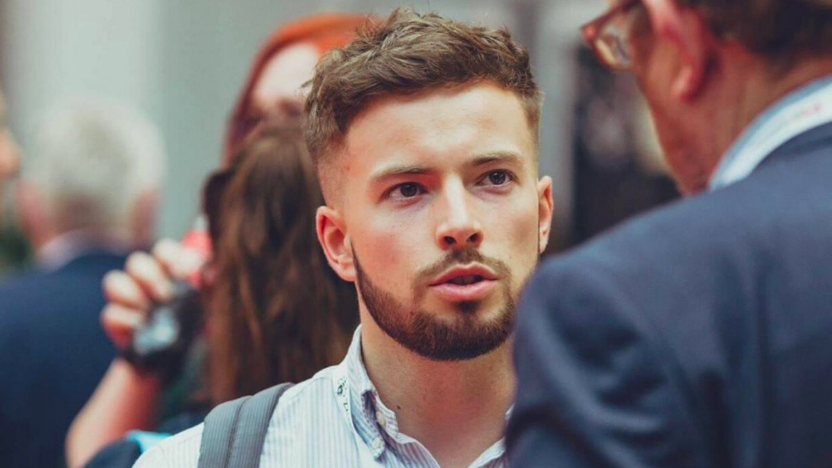 StauntonRook's tweet photo. Congratulations to our Marketing Executive, James 🎓 We're thrilled and very proud to say that he officially completed his @cmi_managers degree at the @uochester  today 👏👏👏 #stauntonrook #bettermanagers #apprenticeships #CMIfamily #team #graduation2021 https://t.co/SYntFJsWbL