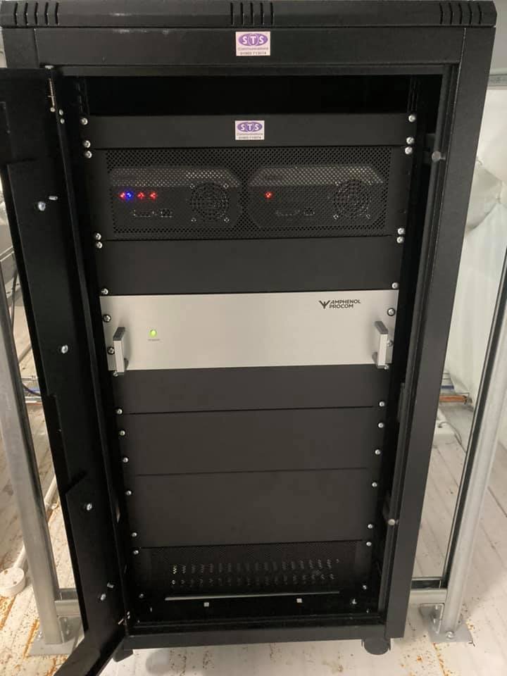 STSComms's tweet image. At a Food processing factory this morning installing 2 back up batteries to their system in case of a electricity failure. 
Sales@stscomms.co.uk
01903 713074
#2wayradios
#twowayradios
#repairs
#radiorepairs
#sales
#service
#hytera
#radiohire
#twowayradiohire
#southeast
#sussex