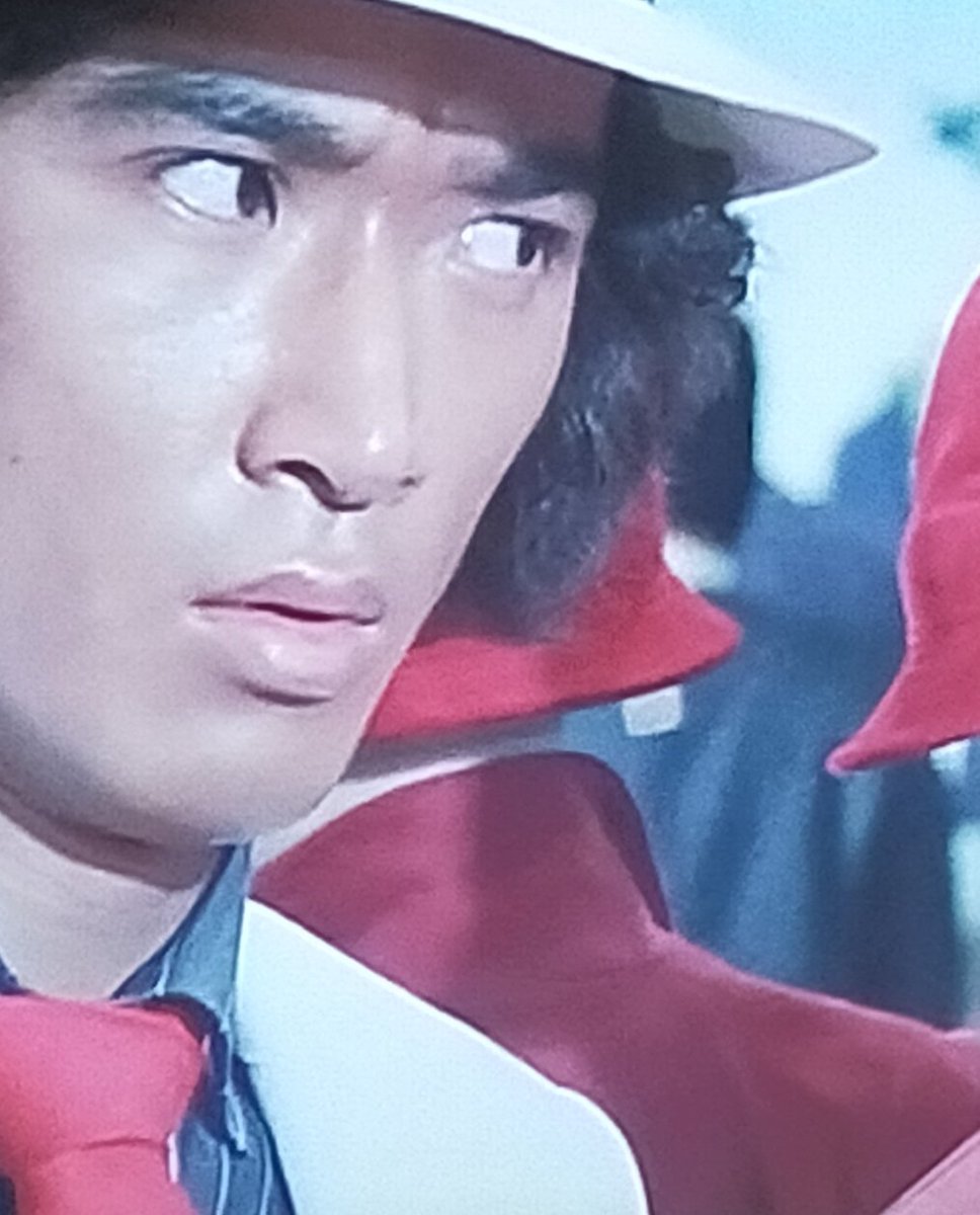 日本人で白いスーツ似合うの松田優作さん位やろね。水谷豊さん唄上手い