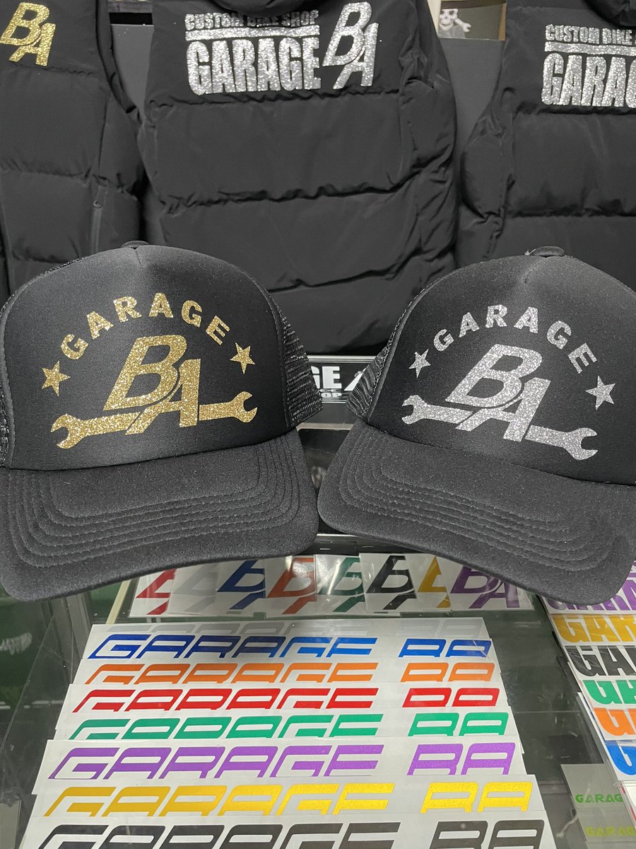 LR_yuki's tweet photo. ゴールド、シルバーギラギラ
キャップ入荷
3個づつだけですが…
早い物勝ちで…
送料、代引き手数料込み3000円
DMより受付します！ https://t.co/u9DPLJcgsj