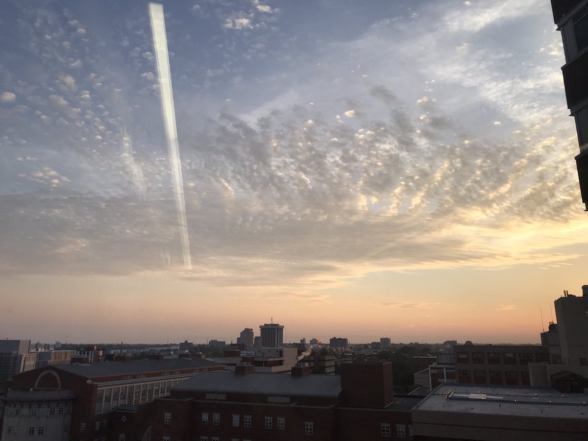 SurgicalPharmD's tweet photo. My head in the clouds ☁️⛅️🌥🌤while my residents literally flag me back to reality. They make my day! Happy Tuesday! #sunshallshine https://t.co/mwCK0FTg4k