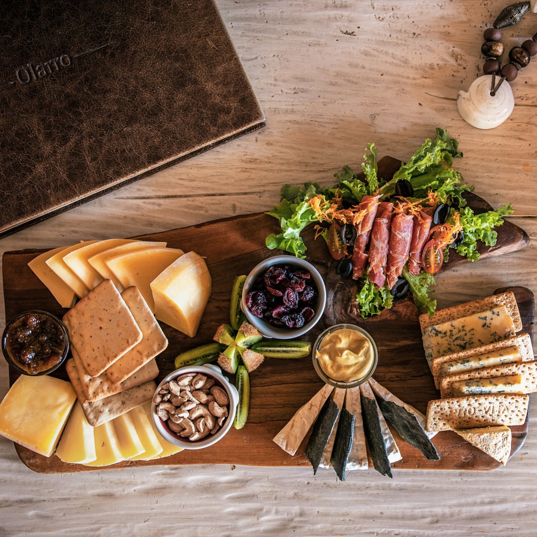 OlarroK's tweet photo. Instagram worthy cheese platter. Olarro style!
#privateconservancy #luxurysafari #safarikenya #travelafrica #wildlifeafrica #maasaimara #privatesafari #kenya #safarilodge #africasafari #safari #cheeseplatter https://t.co/2QDugmjpKM