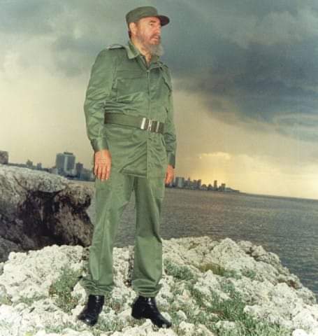 RebelAntillean's tweet image. El presidente del Comité de Finanzas del Senado, #RonWyden, demócrata de Oregón, presentó la Ley de Comercio entre #Cuba y #EEUU de 2021 para derogar las sanciones contra Cuba y establecer relaciones comerciales normales. #CubaVsBloqueoEEUU #NoMasBloqueo