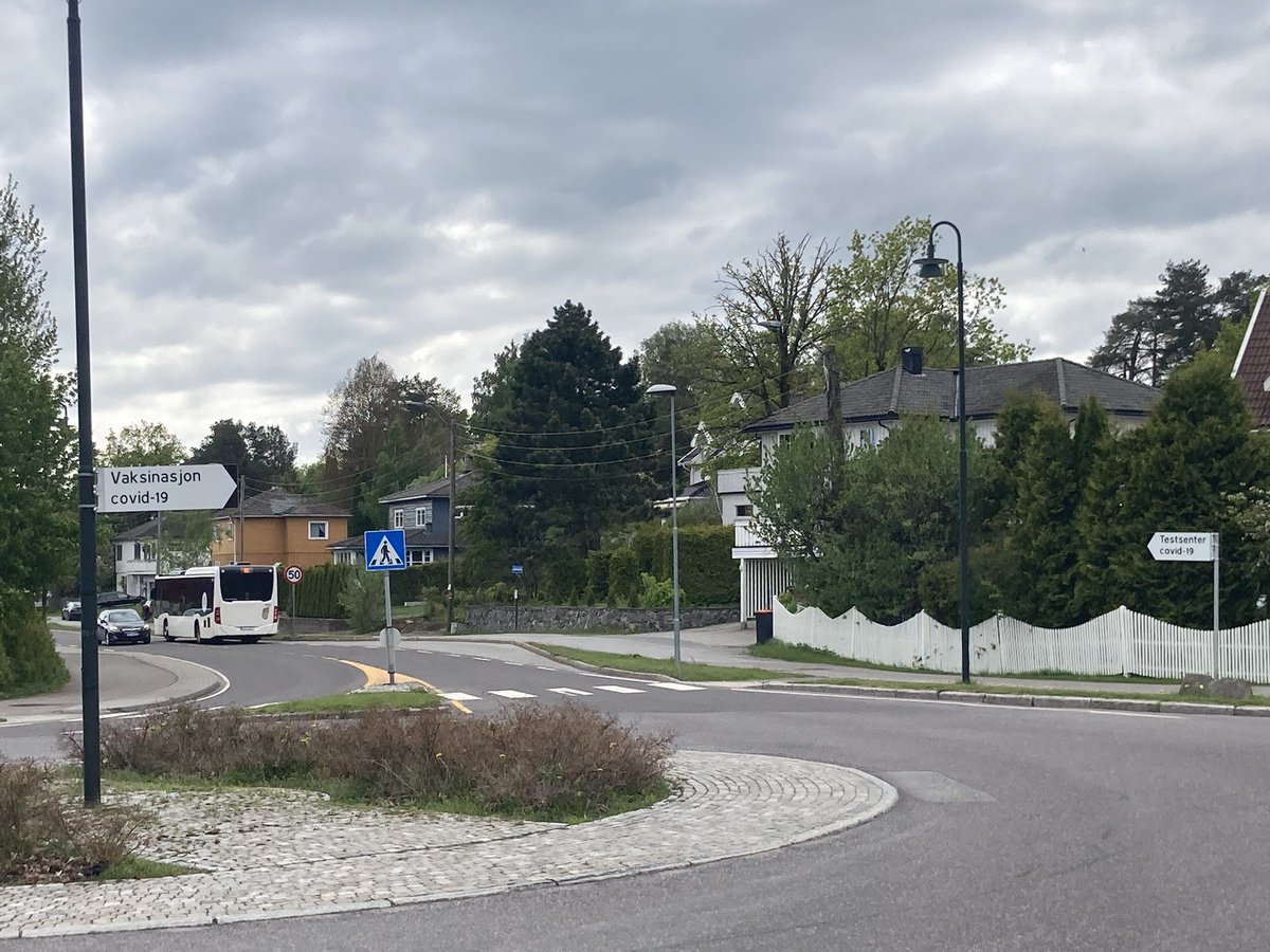 Jeg er lærer, og ikke stortingspolitiker. Hvilken vei i rundkjøringen skal jeg…?