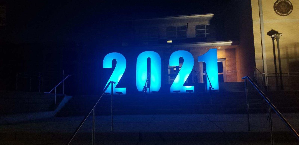 220Arts's tweet photo. Happy Graduation Week, Class of 2021! https://t.co/4bgjXoVyDT
