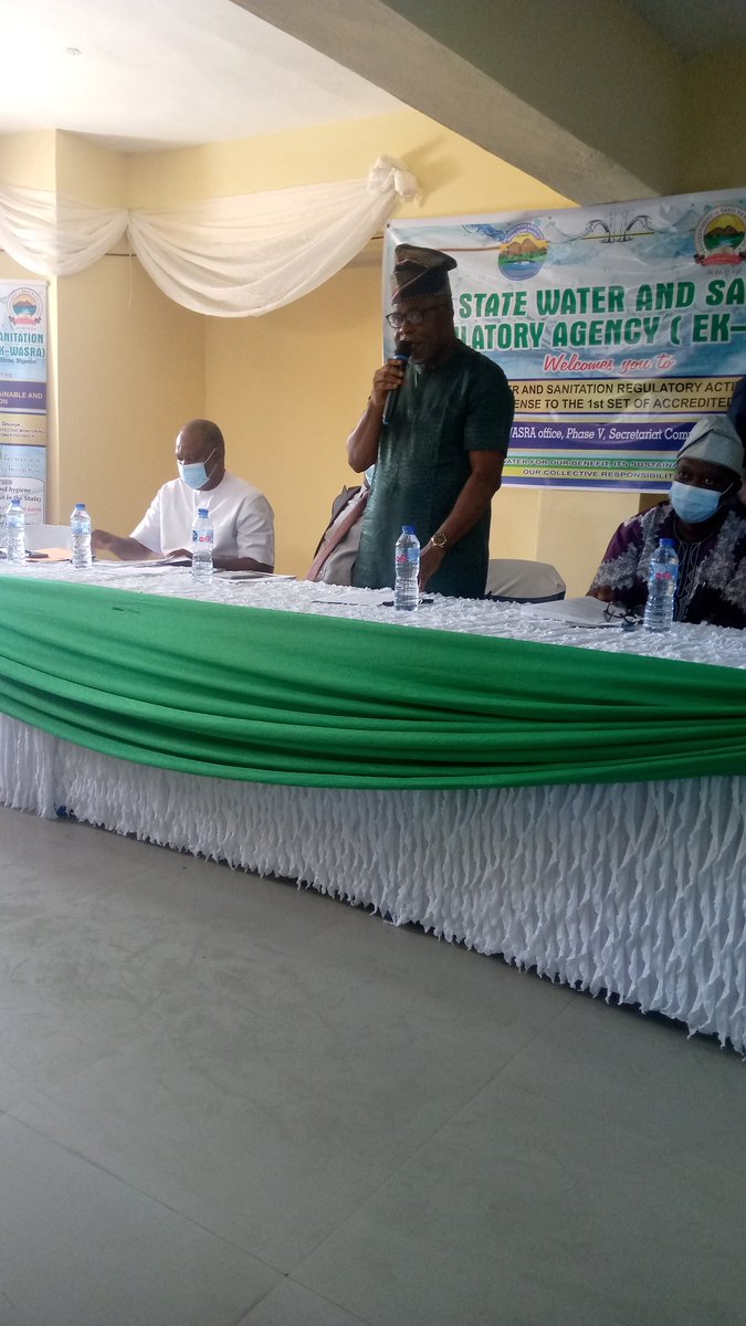 Ekiti_WASRA's tweet photo. EK-WASRA #FLAG-OFF

Hon. Commissioner, Ministry of Infrastructure and Public Utilities, Ekiti State, Engr. @delefappy delivering  his speech https://t.co/8Qp6gBzkY6