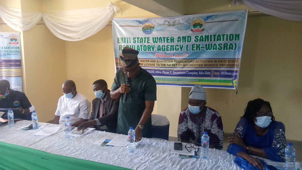 Ekiti_WASRA's tweet photo. EK-WASRA #FLAG-OFF

Hon. Commissioner, Ministry of Infrastructure and Public Utilities, Ekiti State, Engr. @delefappy delivering  his speech https://t.co/8Qp6gBzkY6