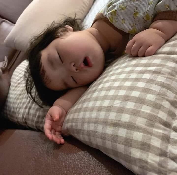 وييين ما ظاهره انتي
انا: مشغوله والله