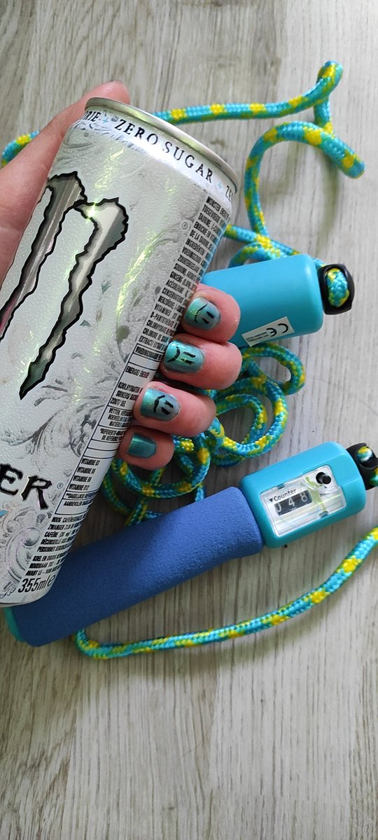cherriesandpain's tweet photo. Perfect combination, monster and jumping rope.
#EDtwt
#twana
#edthinking
#disorderdeating
#MonsterEnergy
#mia
#edcontent https://t.co/ZmadWIYX19