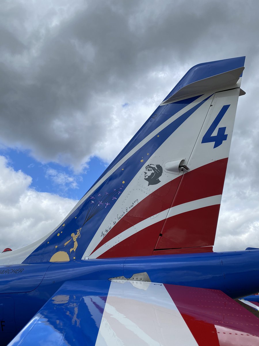 VetterPascal1's tweet photo. La Patrouille de France à Colmar pour les élèves du Brevet d’Initiation à l’Aéronautique !!! 😍😍😍 @PAFofficiel @Armee_de_lair https://t.co/5FZC31d9BO