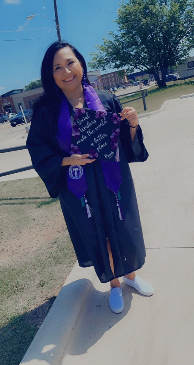 L74Michelle's tweet photo. Thank you Mom and thank you kids! 💜 Finally! https://t.co/hbrExMf4Ro