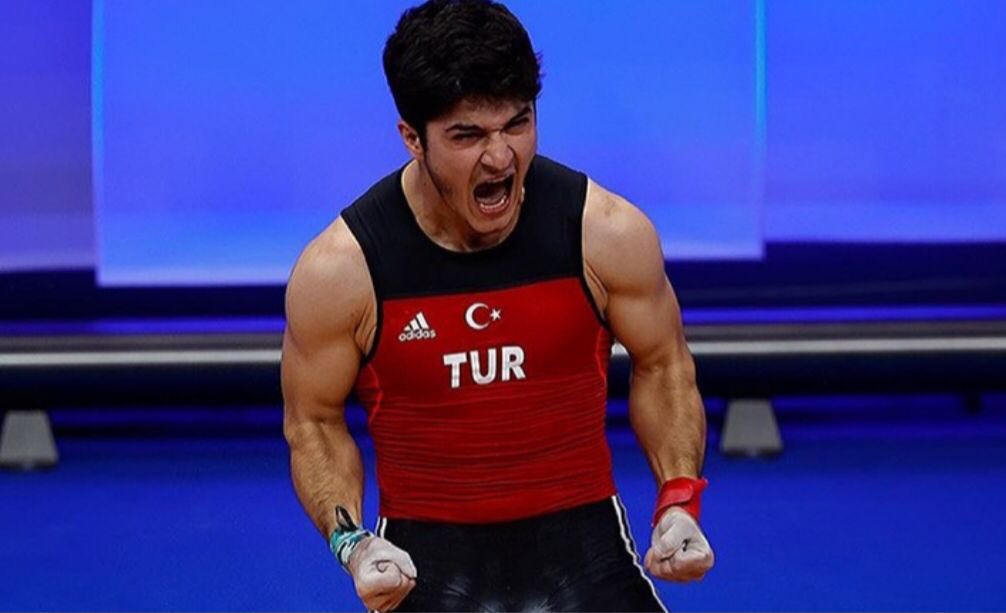 Lütfü Savaş
