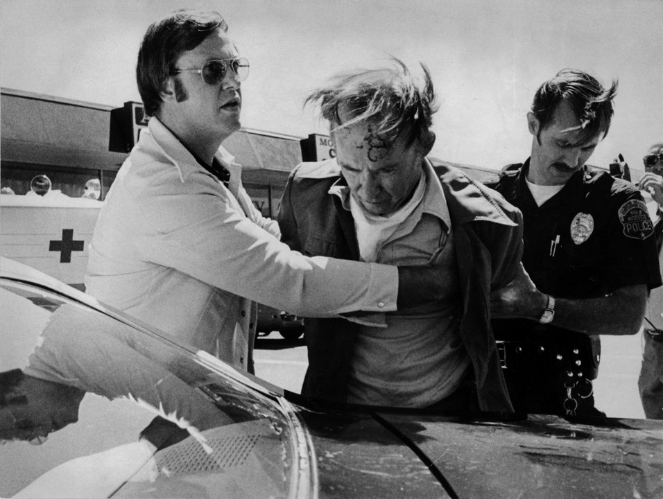 Ep 171 is out and we're talking about the oldest heister to ever do it. A guy who escaped prison a half dozen times and led a criminal career for 6 decades! He even lived double lives while doing it all. It's got everything! heistpodcast.com podcasts.apple.com/us/podcast/hei…