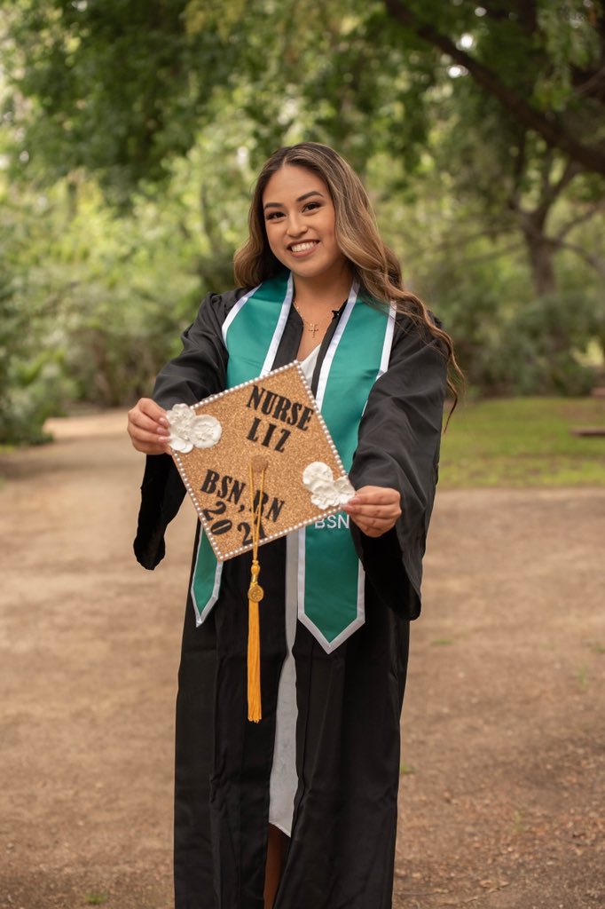 lizz_rienton's tweet photo. BSN,RN 🥳 https://t.co/5o8ujxq3p4