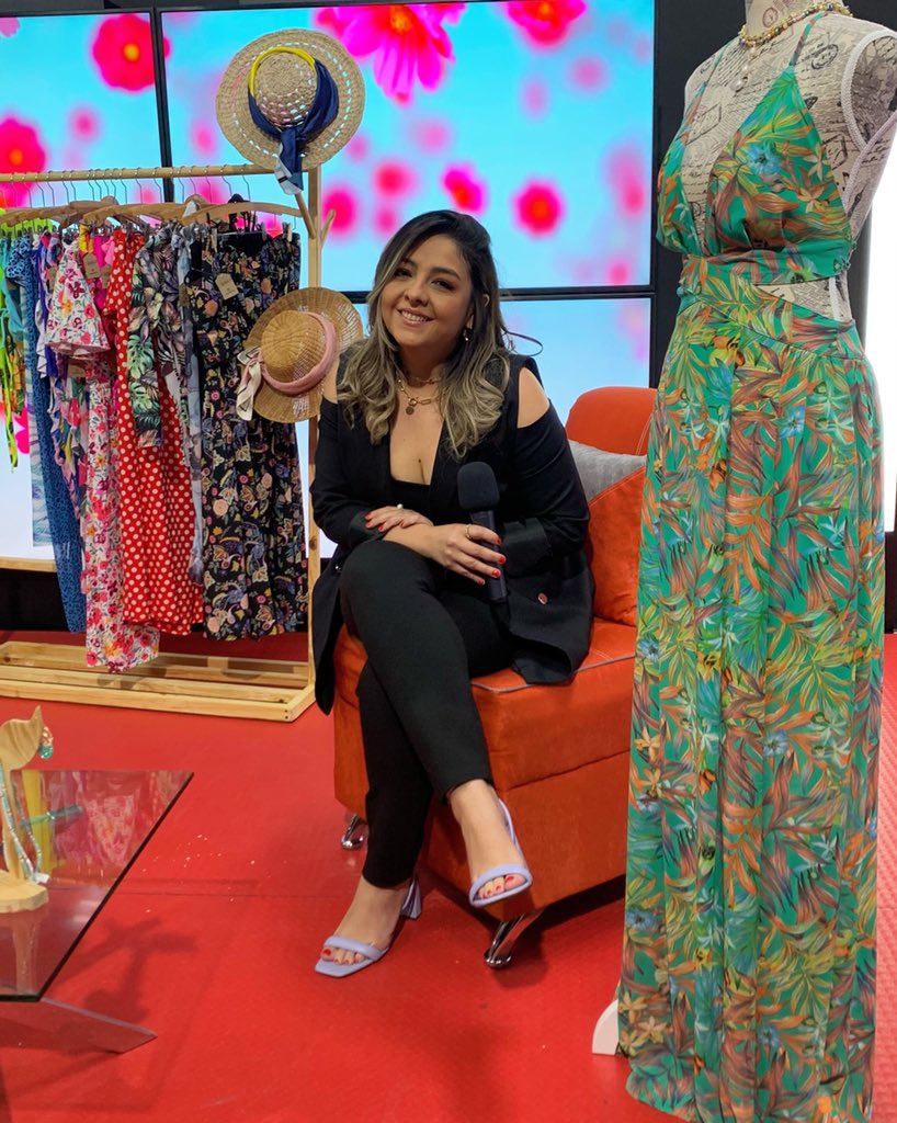 tele1sv's tweet photo. Invitada de Moda @spot503.bm https://t.co/Q3Hbz5ZAoW