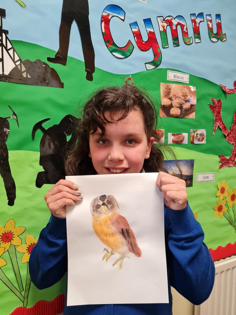gwaunmeisgyn's tweet photo. This amazing learner has independently colour mixed, matched and used water colours to create a beautiful owl. #creativelearner 👏👏👏👏👏👏 https://t.co/iOQrXBB6eJ