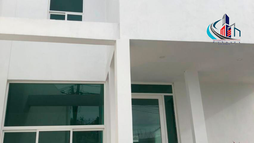 D_E_Bandala's tweet photo. #Casa de dos niveles; con sala, comedor, cocina, 3 recámaras, cuarto de televisión, área de lavado, 5 baños
completos, bodega pequeña y mucho más. 

¡Consulta más características!
https://t.co/N0z2nYLwzT https://t.co/3T6hItkQrz
