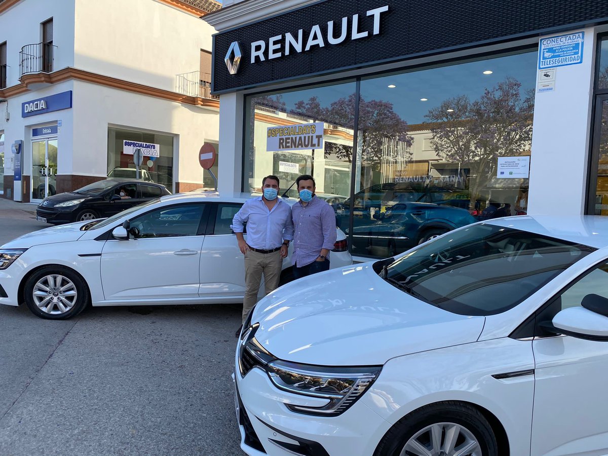 ReporterosJerez's tweet photo. En @GrupoVelazquez la cercanía, el trato, el servicio y la calidad son una constante, por ello no extraña que cada vez sean más los clientes que confían en ellos. #concesionario multimarca en #Jerez y #Lebrija https://t.co/AiumnLaIuV