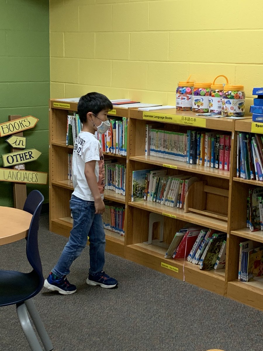 IRE129's tweet photo. 1/4 Todayโs โlook ahead to 1st gradeโ began in the library with Mrs. K. We found lots of books weโd love to check out and Mrs. K read us a great story. #welovebooks #kindergartenrocks #readyforfirstgrade https://t.co/8cNWahUhnq