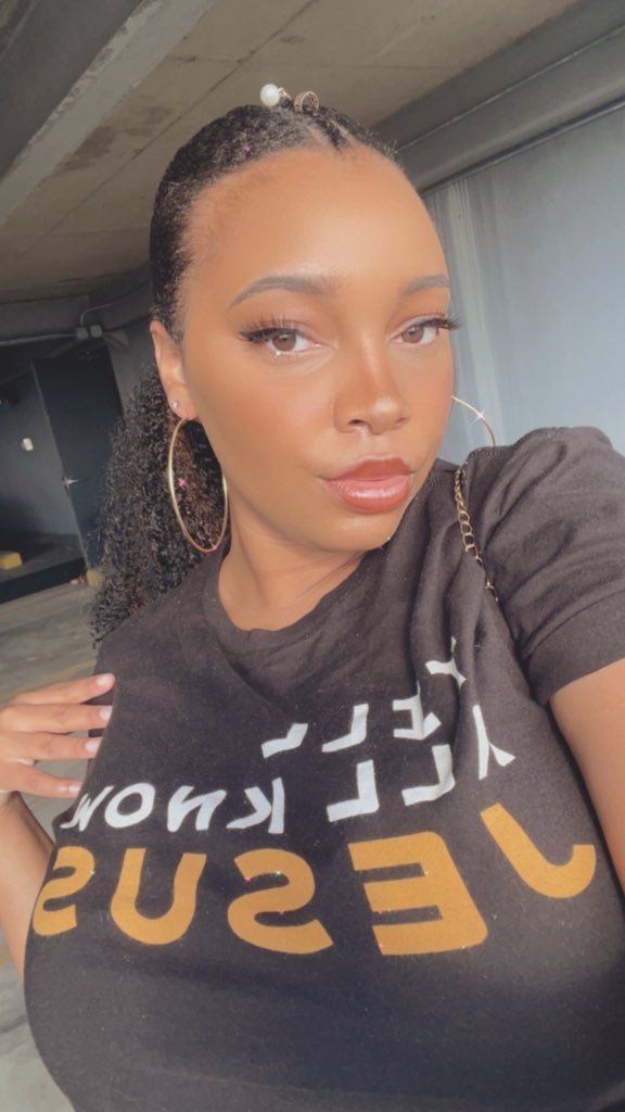 LivingPurpose_'s tweet photo. You glow different when you know who you are! ✨ https://t.co/2d2KxwJFdZ