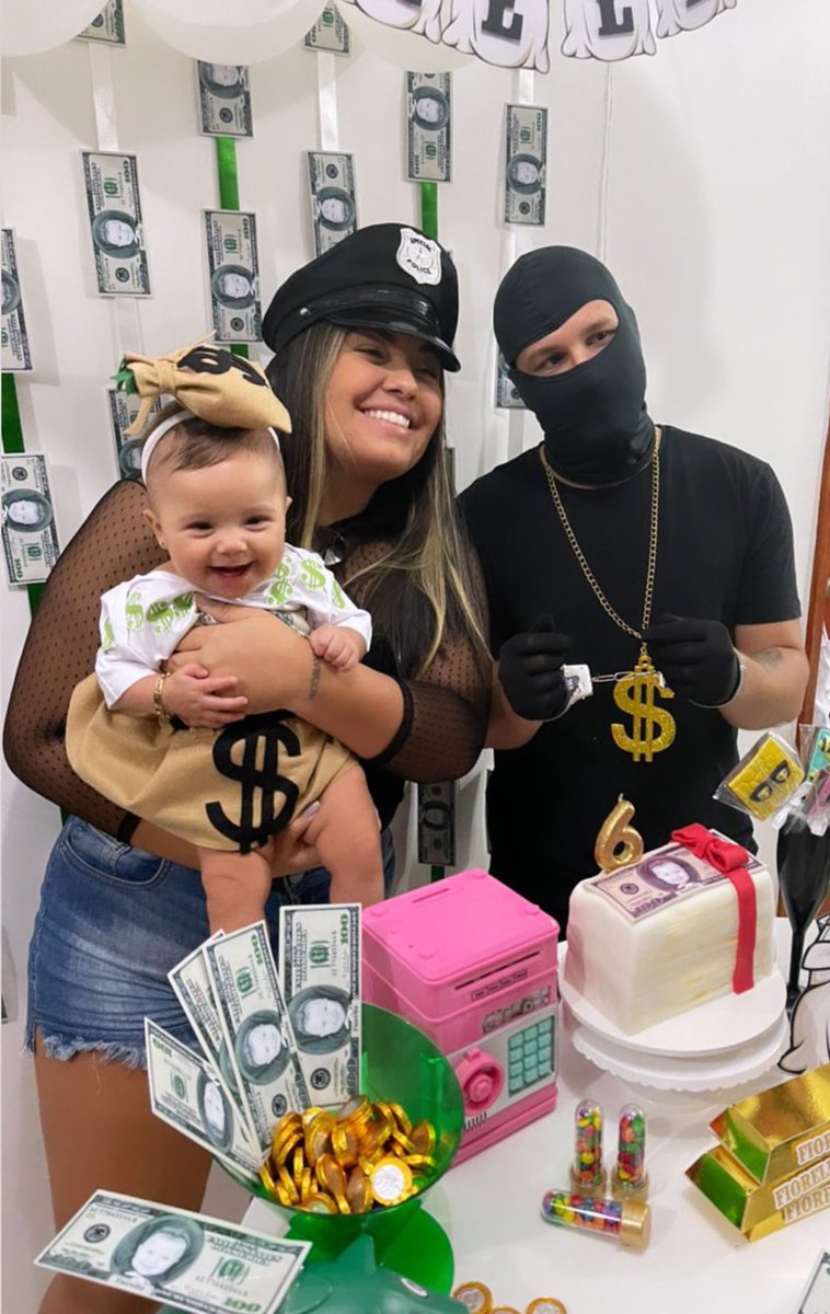 FabianaFefas's tweet photo. Nossa riqueza! 💰💚💸 https://t.co/WDJGT0J4WP