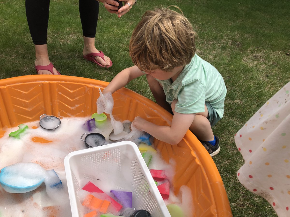 USMLowerschool's tweet photo. Day 2 of the @lifeatusm PA WOW fun. PK, foam, and ducklings (courtesy of our @Stacy_Peterson3 kinder friends) - it doesn't get better than this! @gbongiorno @jenkep https://t.co/Z34zpKFllm