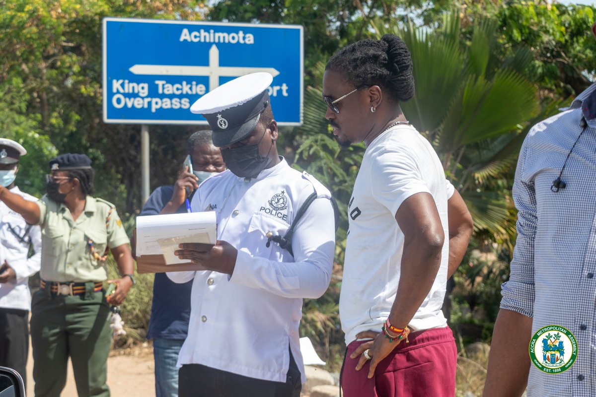 AccraMetropolis's tweet photo. 35 drivers arrested in Accra for speeding: fined GHC 8,460

Some 35 drivers have been arrested in Accra for flouting road traffic regulations.

The drivers were arrested on Thursday morning during a speed enforcement exercise by the Accra Central MTTD...https://t.co/L2qAW9DVGu https://t.co/JGQNXujFR0