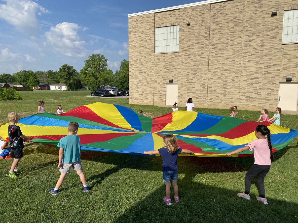 Wise4Leesa's tweet photo. Bubble Fun Today! https://t.co/WLaVyjLkMS
