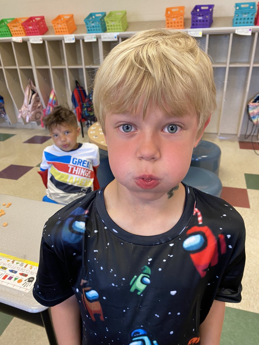 Wise4Leesa's tweet photo. Bubble Fun Today! https://t.co/WLaVyjLkMS