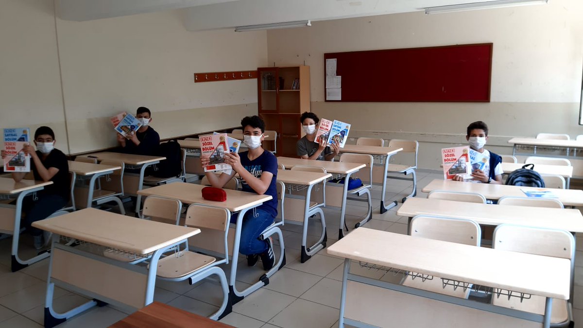ImamSusehri's tweet photo. Milli Eğitim Müdürlüğümüz tarafından gönderilen LGS Deneme kitapları öğrencilerimize dağıtılmıştır. Emeği geçen herkese teşekkür ederiz. @valisalihayhan @ebubekirsavasci @Erkanyldz_ https://t.co/GeBniK656R