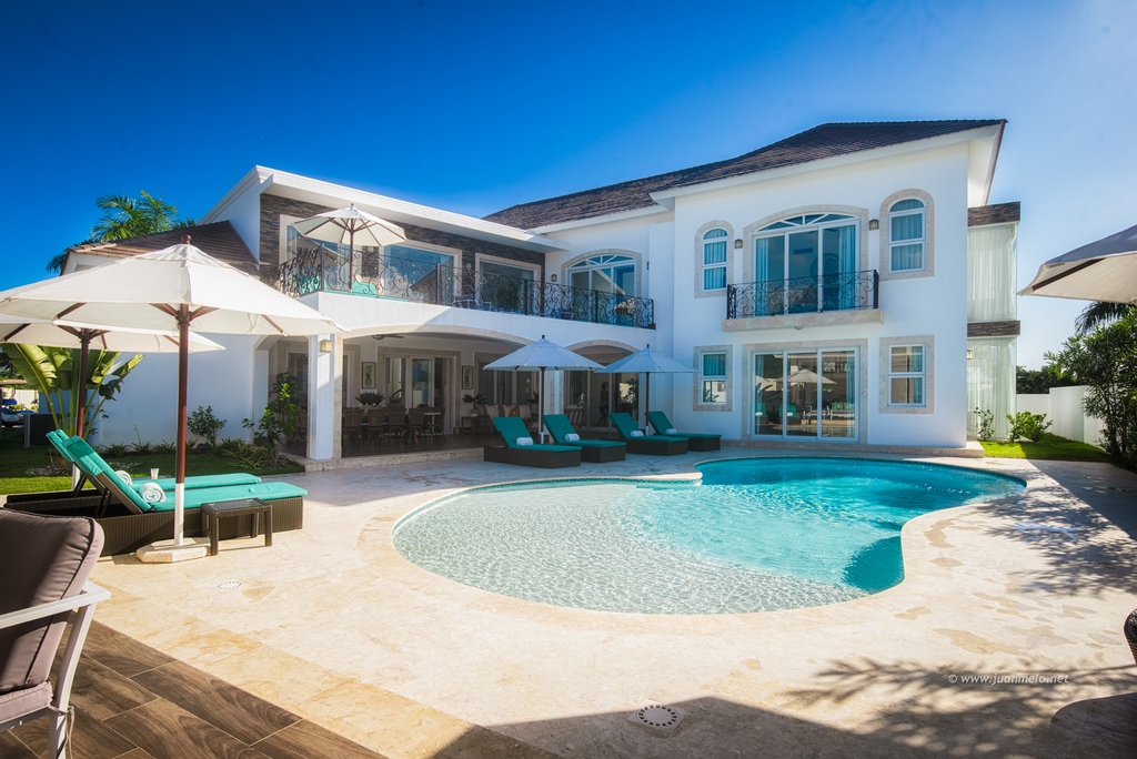 Our private villa is the unforgettable vacation experience you've been waiting for. Who's ready for a vacation? #LifestyleHolidaysVacationClub #LHVC #TravelTuesday