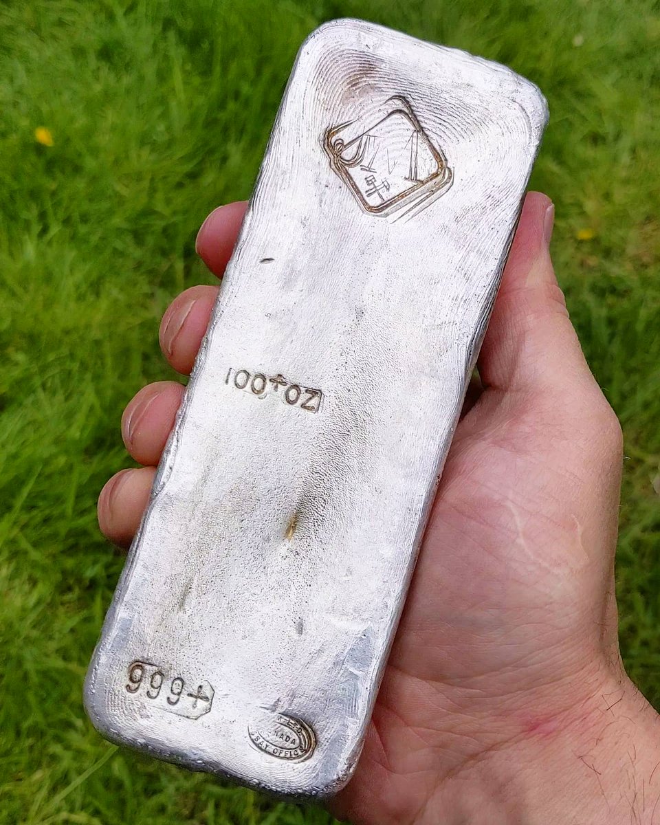 100 ounce silver BRICK! I would do this with my gold too but I like the look of nuggets too much.. aaaand it definitely wouldn't be as big 😅 #silver #Bullion