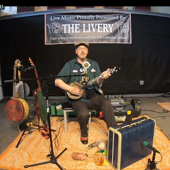 PickleJugBand's tweet photo. A1 Salvage one-man junk band @liverybrew last night. Great show Alan! Thanks to @bentonharborarts for sponsoring!
#deepfriedpickleproject #jugband #onemanband #junkband #michiganbeer #michiganmusic #puremichigan #cbg #cigarboxukulele #cigarboxguitar https://t.co/3Z4q2DYEZE