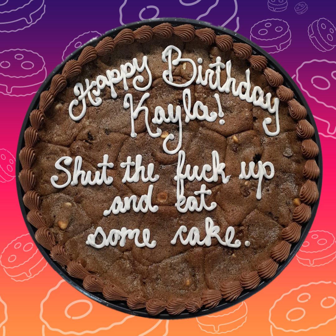 hotboxcookies's tweet photo. Happy Birthday, Kayla! Just eat the cake.⁠
⁠
#cookiecake #birthdaycake #hotboxcookies #howdoyouhotbox #bakedforgood #stlouis #stl #supportlocal #mizzou #kansas https://t.co/ODWneb0uwy
