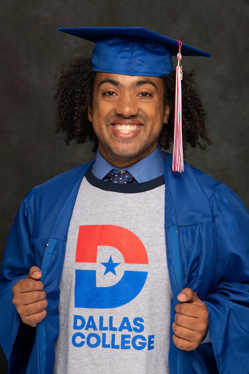 Hard work pays off! 📚🎓 Now it's time to recognize your greatness.  

Class of 2021! Submit your graduation pictures or videos at fal.cn/3fCOq for a chance to be featured during commencement! We're also spotlighting photos on our feed! @ us and use #DallasCollegeGrad