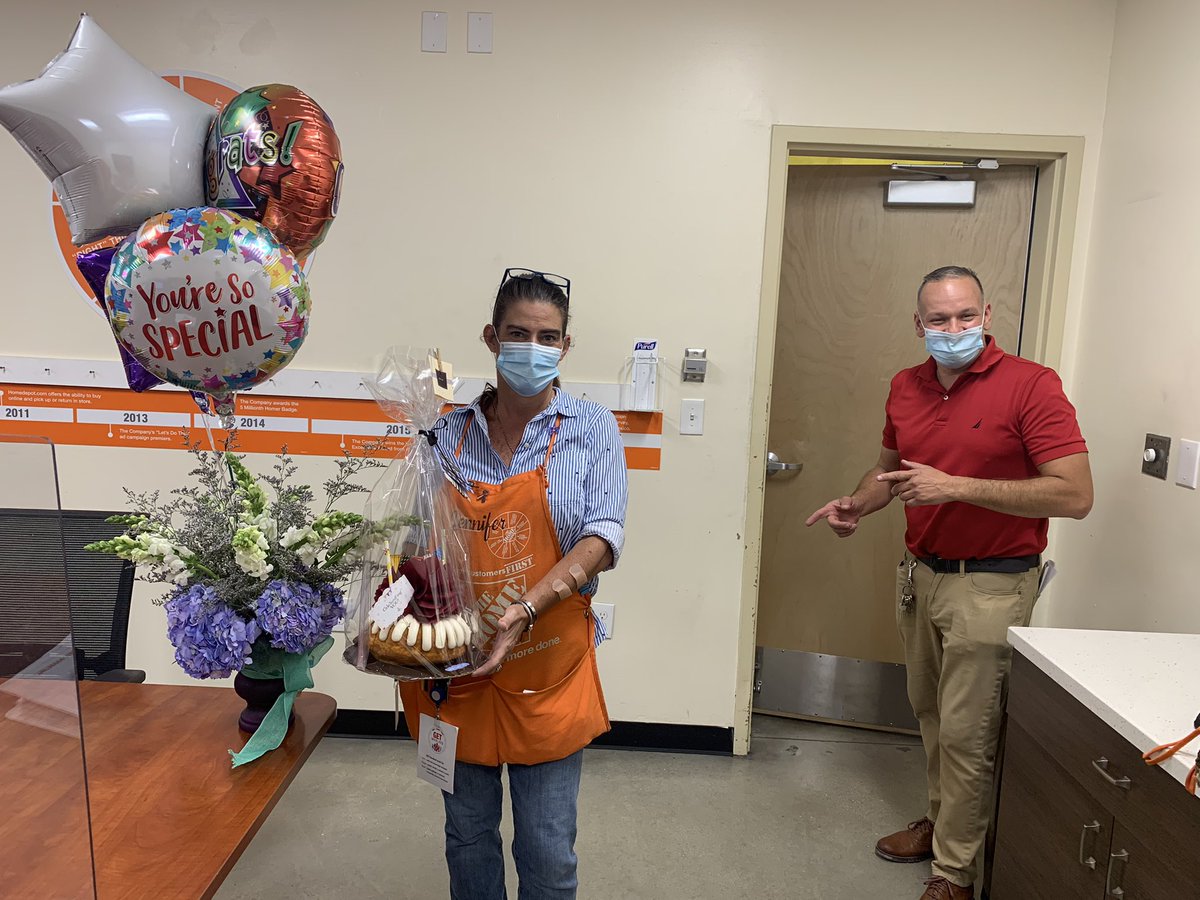 Jenn at 6339 Celebrating 34 years of outstanding service with this wonderful company. Congratulations!!!