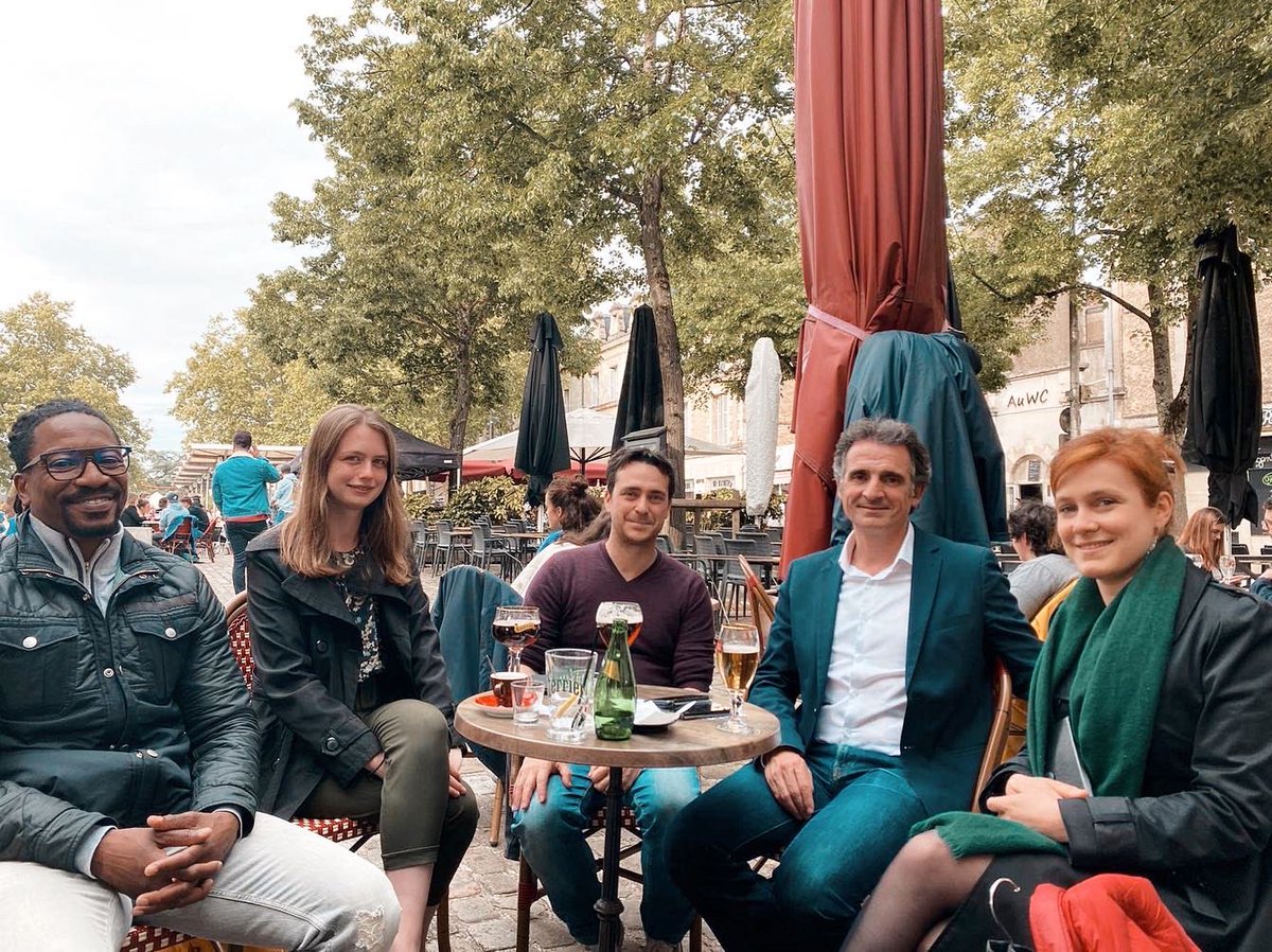VETPoitiers5's tweet photo. [RENCONTRE] 👥
➡️ Très belle rencontre avec Monsieur @EricPiolle Maire de #Grenoble et @L_Moncondhuy Maire de #Poitiers.

🤝Merci pour cet échange humain. Construisons ensemble la #Vienne de demain 🌱
#Elections2021 #departementales2021 #vienneentransition https://t.co/6m8iGPdRcC