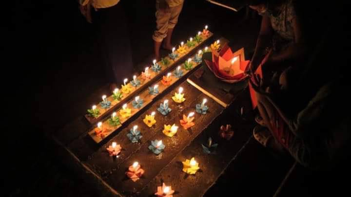 On Kason's Full Moon Night, residents in Shwegu protested the military dictatorship by praying with lotus flowers and candles.
#May25Coup 
#DeclineSACEdu 
#WhatsHappeningInMyanmar