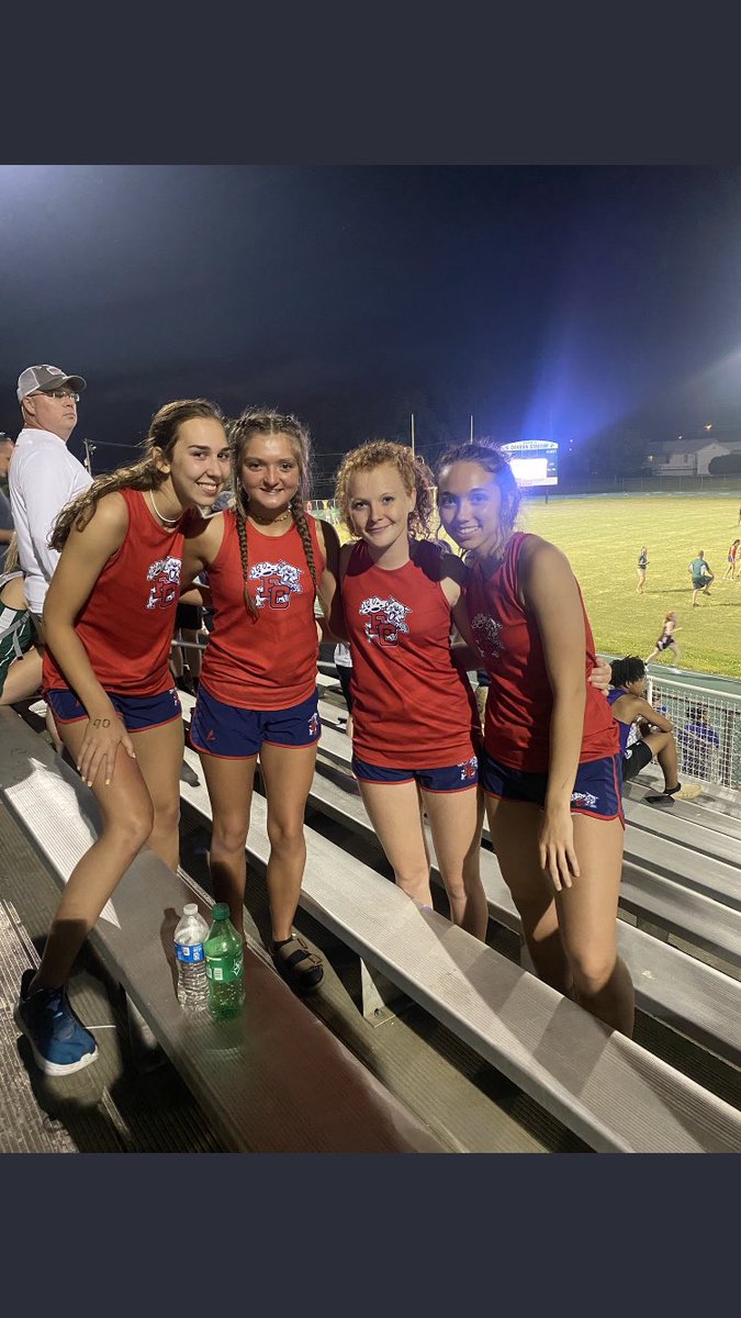ECHSxcandtrack's tweet photo. Our new 4x200 school record holders https://t.co/hmn9P4YpPl