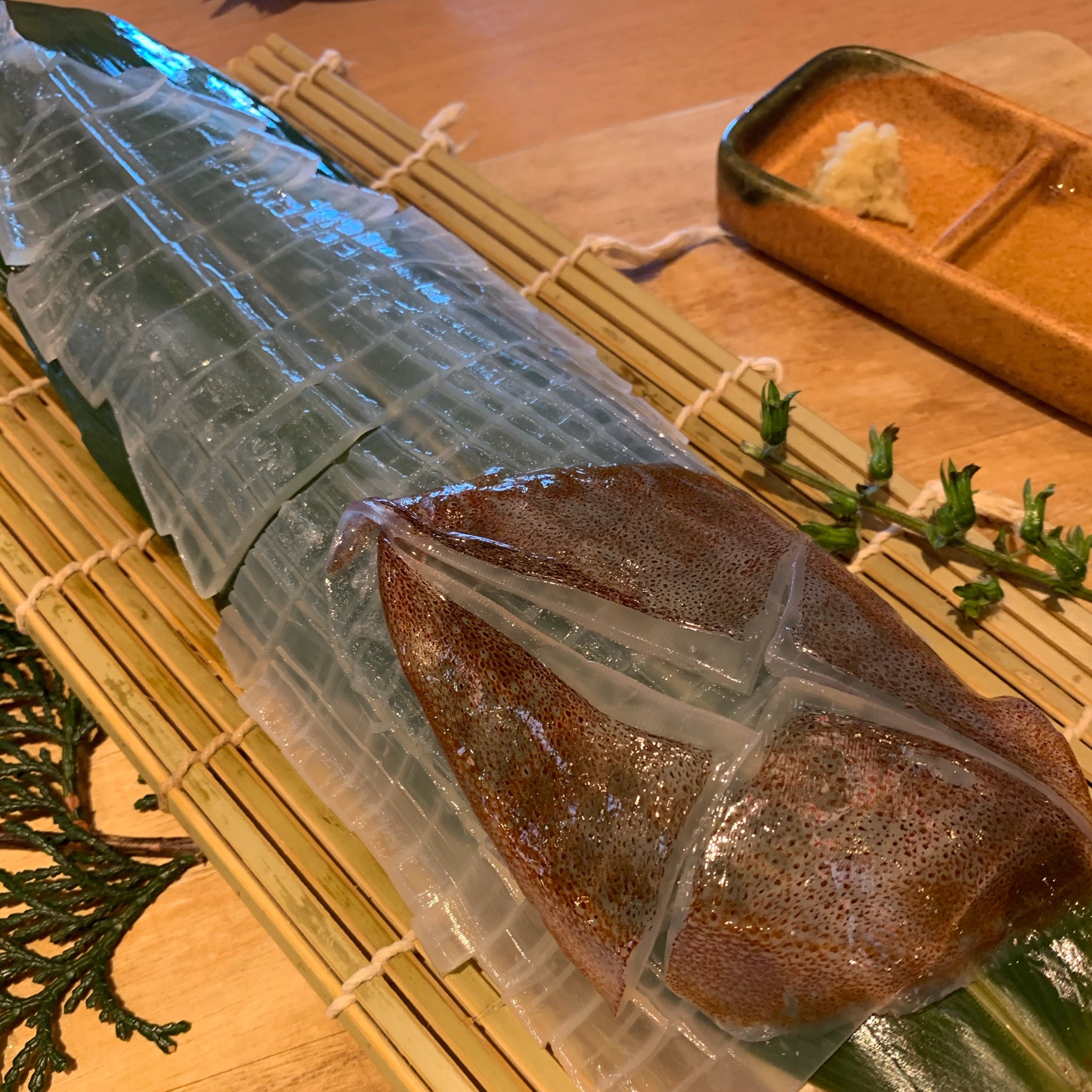 上野イカセンター 函館や呼子まで行かなくても東京で透き通ったイカのお刺身が食べられるお店あるんですよ イカセンターというお店なんですけど イカ好き 一日一イカ イカセンター T Co 0furagu41s Twitter 上野イカセンター 函館や呼子まで行かなくても東京で透き通ったイカのお刺身が食べられるお店あるんですよ イカセンターというお店なんですけど イカ好き 一日一イカ イカセンター T Co 0furagu41s Twitter