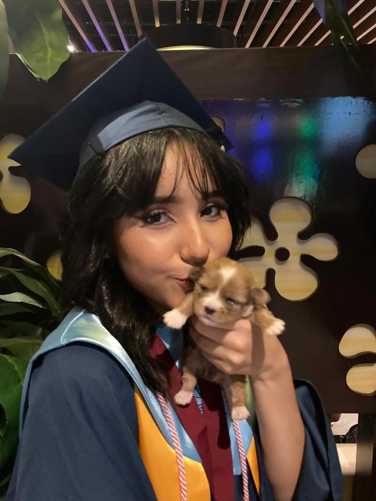 Mi hija se graduó con honores en el High School Alfred Barbe <a href="/CPSBschools/">Calcasieu Parish School Board</a>  Felicidades hija. Otra meta que alcanzas .