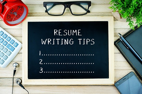 PEEKaMEET's tweet photo. Top 4 tricks resume writers know.

1. Trending Keywords: Be it automated or manual screening or AI, the recruiting industry still works with keywords, and these keywords change over time and geography. 

Read more on https://t.co/g07ZDdS1eK https://t.co/2Jl5jwfShf