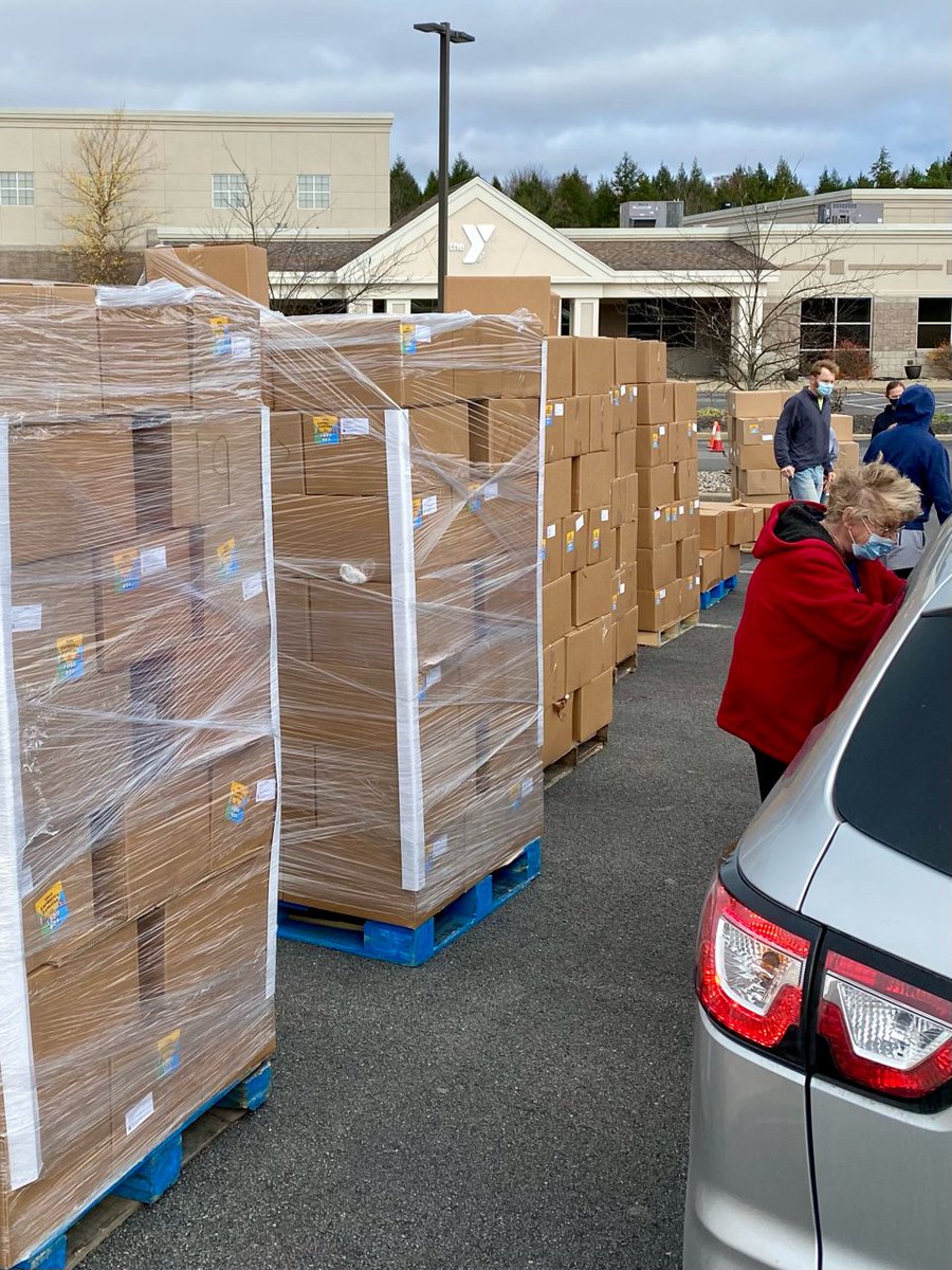 CD_YMCA's tweet photo. ❗️Tomorrow ❗️ Free Drive-thru Food Box Pick-Up  
➡️ Wed, May 26th | 9:30am-12:00pm*
➡️Duanesburg YMCA, 221 Victoria Dr., Delanson NY
➡️Each box weighs 25 pounds and contains Fresh Vegetables &amp; Fruits, Pre-Cooked Meats, Cheese, Yogurt and 1 Gallon of Milk #TheYFeedsKids #ThisIsMyY https://t.co/nEp7LYPweN