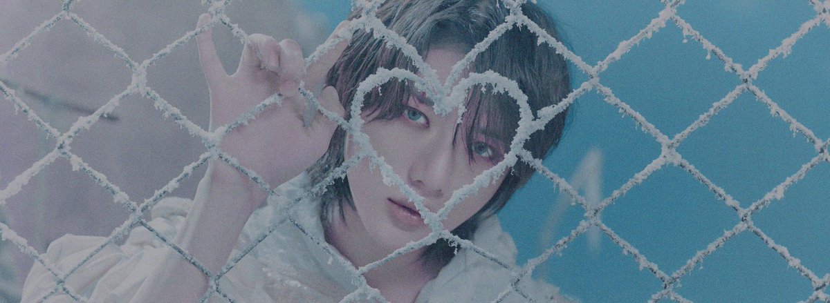 stilljunhui's tweet photo. β the frozen kingdom β
ice was cold and unforgiving. beautiful yet deadly at the same time. prince bg grew up next to the king, watching the harsh climate that surrounded the castle, freezing crops and water sources alike, bringing destruction.
βοΈ β frozen emotions #febh https://t.co/uYh9Cd0AAO